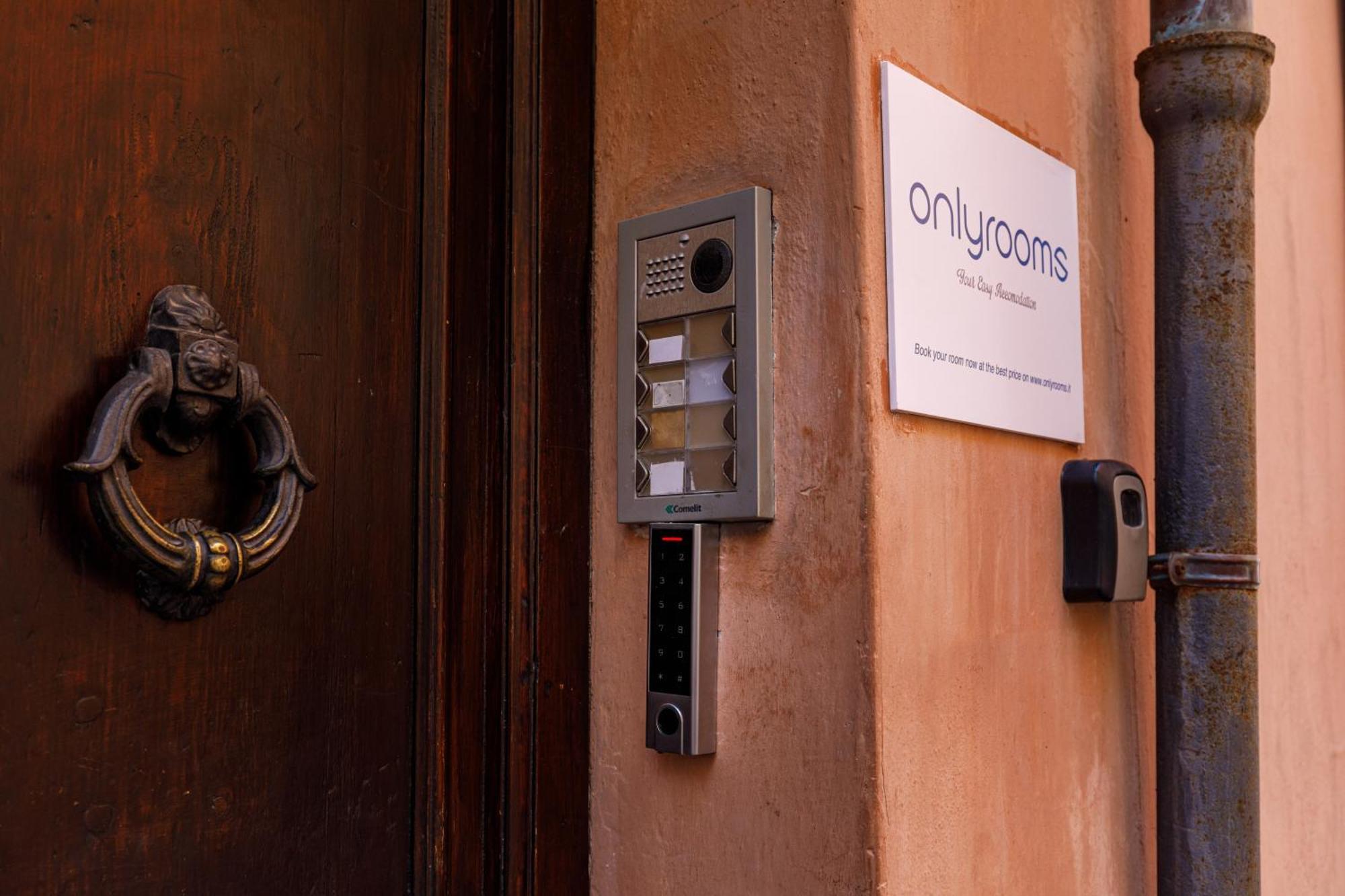 Onlyrooms II - Old Town & Typical Food Cagliari Exterior photo