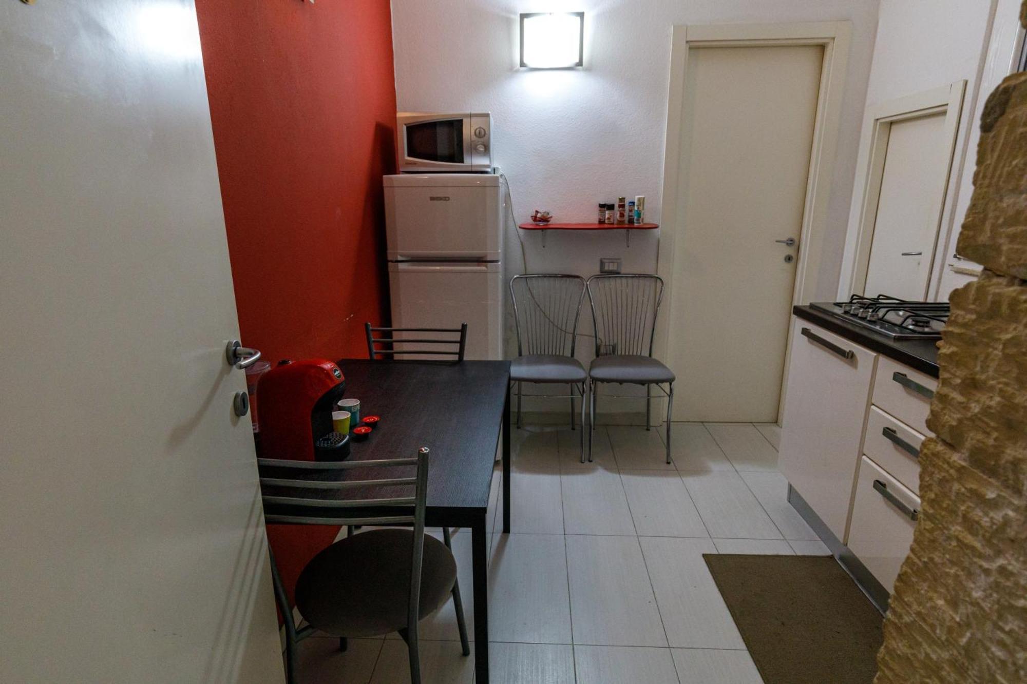 Onlyrooms II - Old Town & Typical Food Cagliari Room photo
